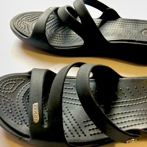 Crocs women’s size 10 Patricia black wedge sandal